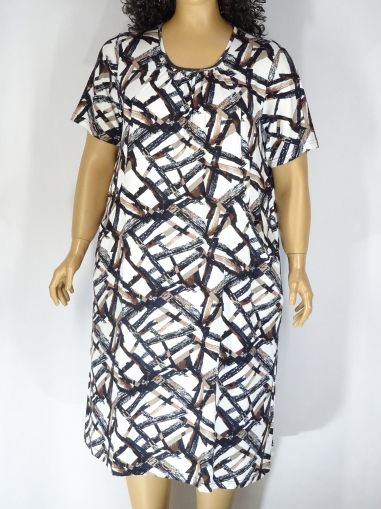 Дамска макси рокля от щампирано трико с къс ръкав в големи размери с джобове и набор по бието 05 00270