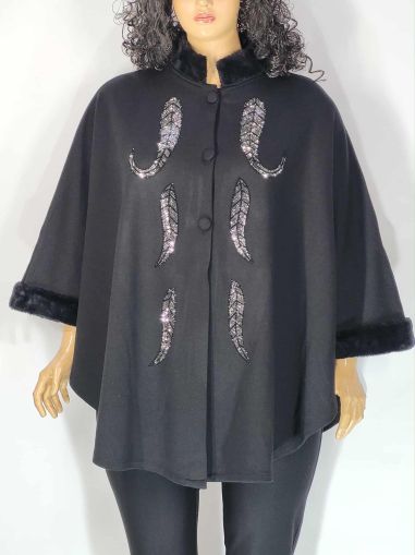 Дамско макси пончо в големи размери  от плетена материя еко кожа и апликация камъни 06 00277