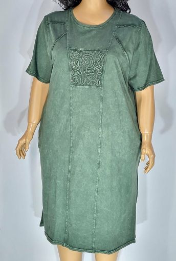 Дамска макси рокля от  варен памук в големи размери с нежна апликация в зелено 05 00374