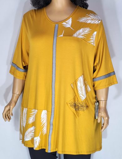 Дамски макси разкроен блузон в супер големи размери с щампа в горчица 10 00125