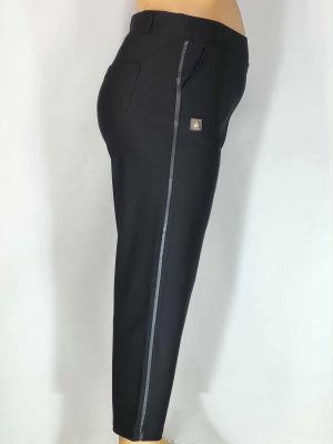 Дамски макси много еластичен плътен панталон в големи размери с кант кожа отстрани на крачола в черно  03 00557