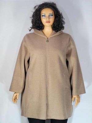 Дамско макси  палто без подплата в големи размери леко разкроено с цип и качулка в бежаво 06 00274