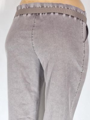 Дамски макси тънък  спортно елегантен панталон в големи размери с   широк ластик и връзки на колана и ластик и капси на крачолите в бежаво рае  03 00564