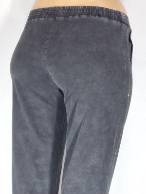 Дамски макси спортни  еластични дънки в големи размери  тънки с връзки и кант камъни в  сиво    02 00567