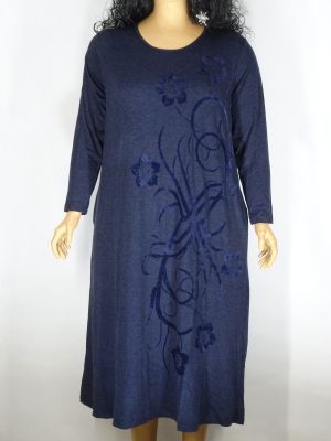 Дамска макси рокля в големи размери от кашмирено трико с апликация 05 00164