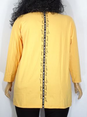 Дамска макси блуза от тънко трико с щампа надпис и камъчета шпиц бие в два цвята  01 01114