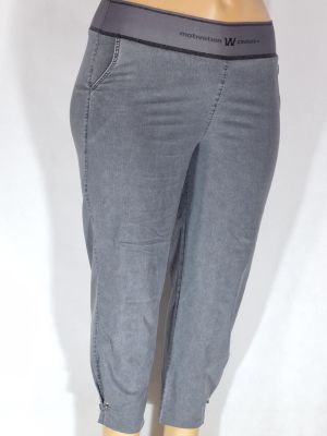 Дамски макси  еластичен тънък спортно елегантен панталон в големи размери с  баста и халка на крачолите ,широк ластик в сиво рае   03 00563