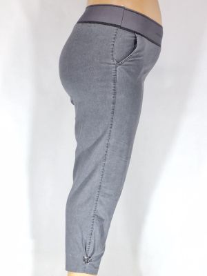 Дамски макси  еластичен тънък спортно елегантен панталон в големи размери с  баста и халка на крачолите ,широк ластик в сиво рае   03 00563